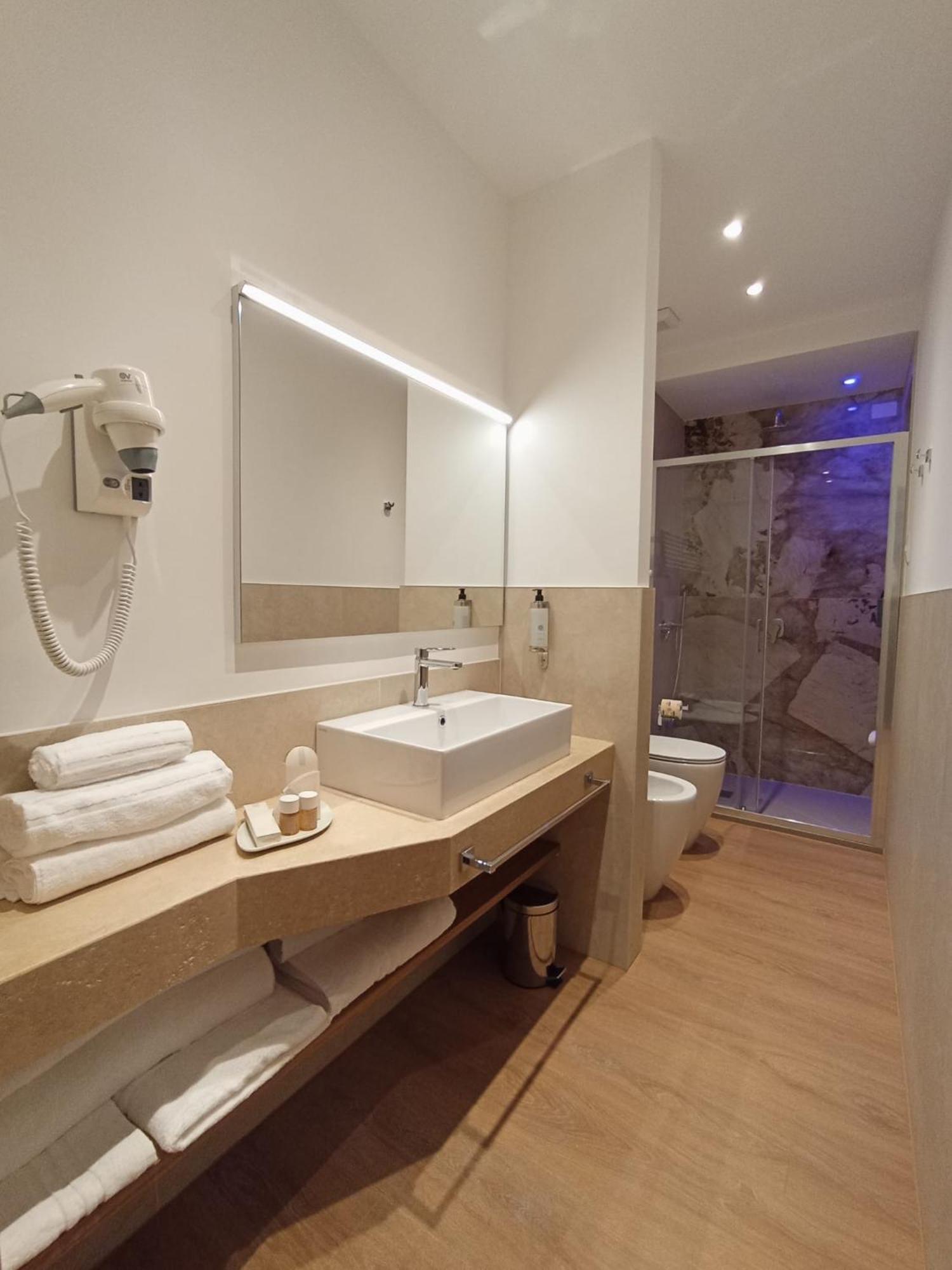Hotel Trevi Monti House Roma Esterno foto