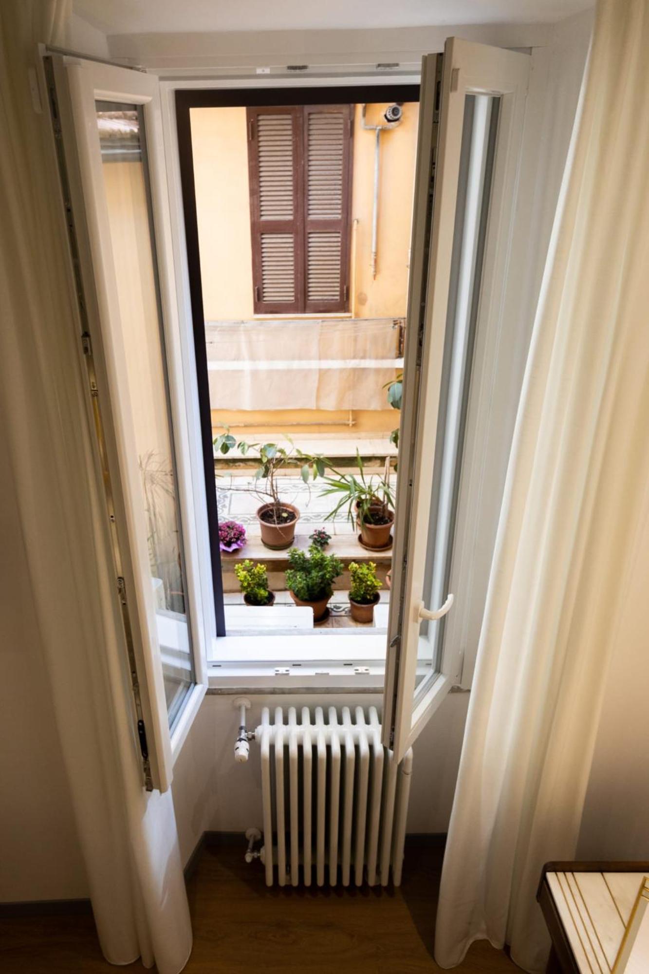 Hotel Trevi Monti House Roma Esterno foto